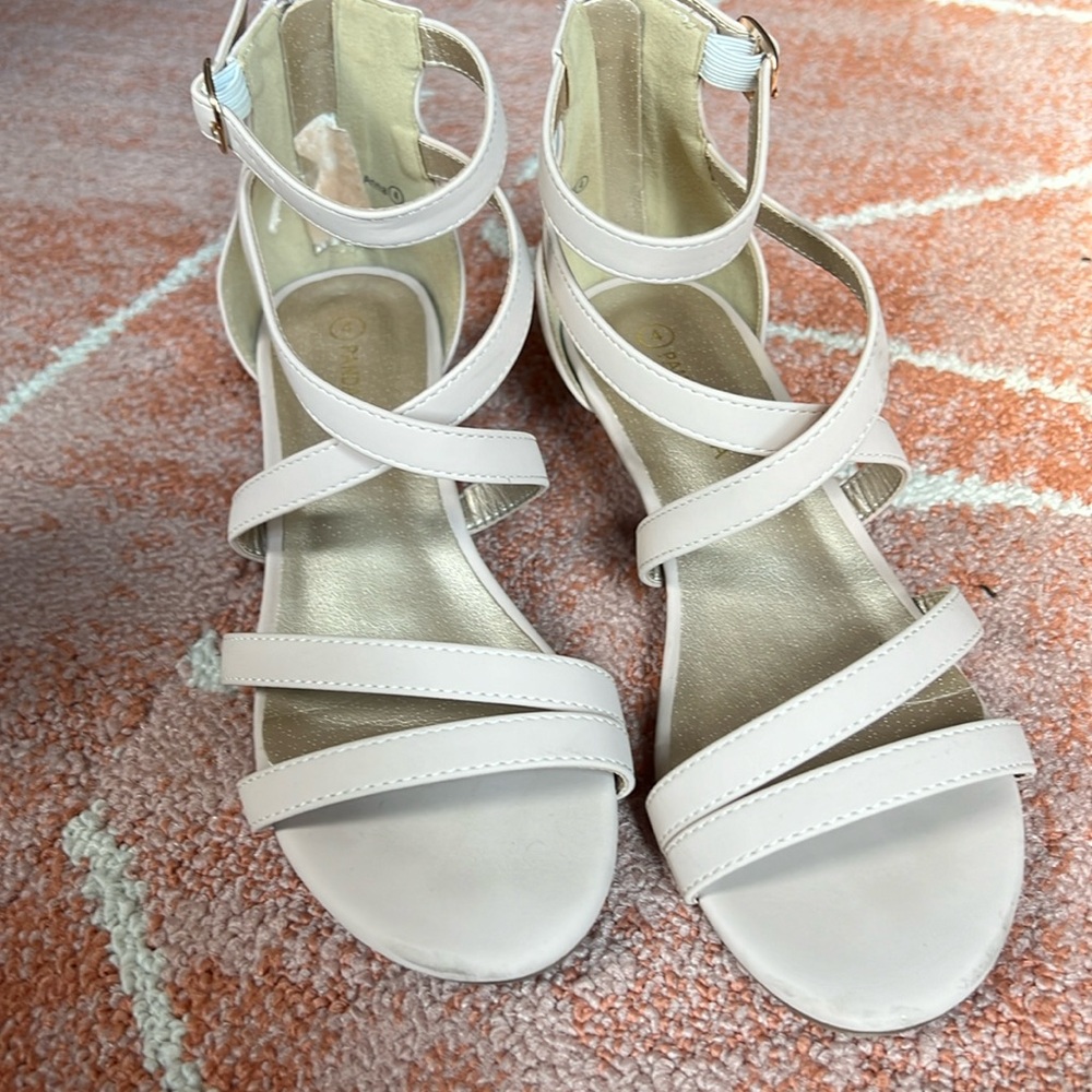 Girls nude, size 3, strappy sandals, worn once to a dance. Excellent condition.